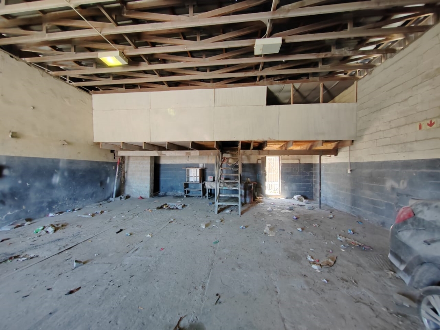 6 Bedroom Property for Sale in Malibu Village Western Cape